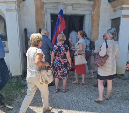 Slavnostna maša za domovino v Podbrezjah